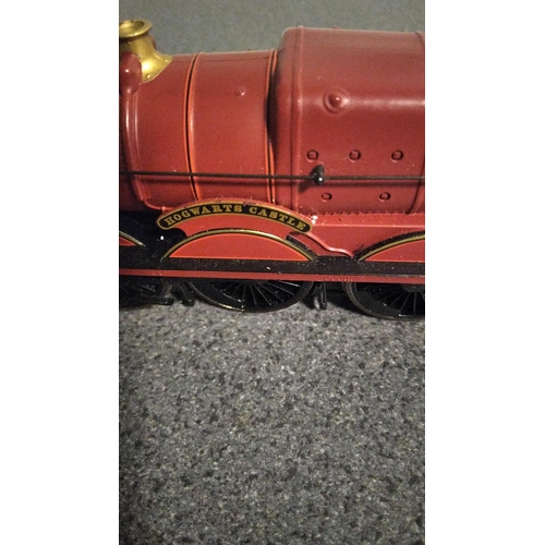 707 - Hornby hogwarts Castle train