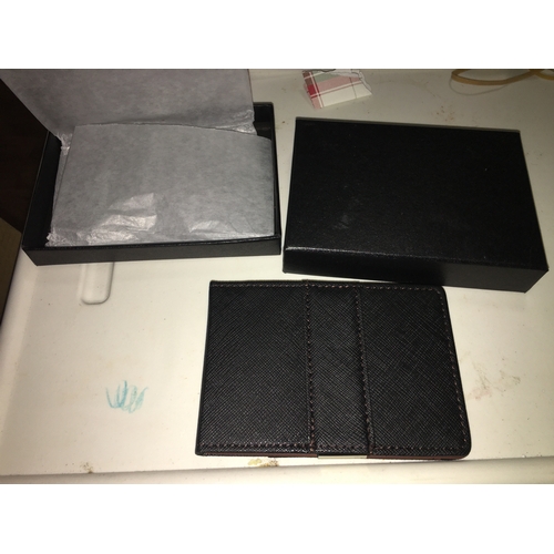 80 - NEW BOXED MUCO Men's Credit Card Holder with Metal Money Clip BLACK WITH BROWN INTERIOR