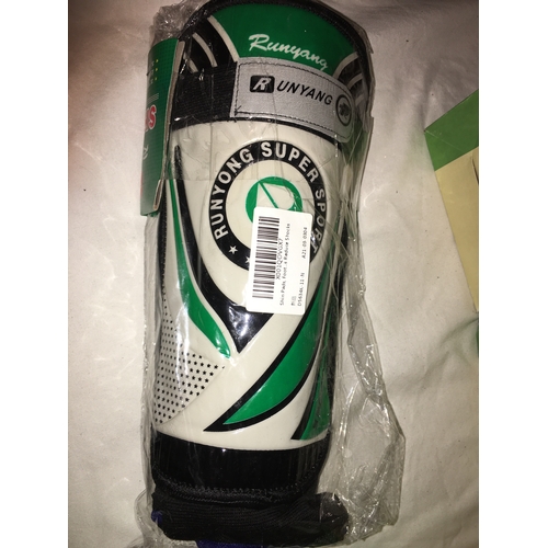 29 - NEW BAGGED RUNYANG PAIR OF FOOTBALL Shin Pads