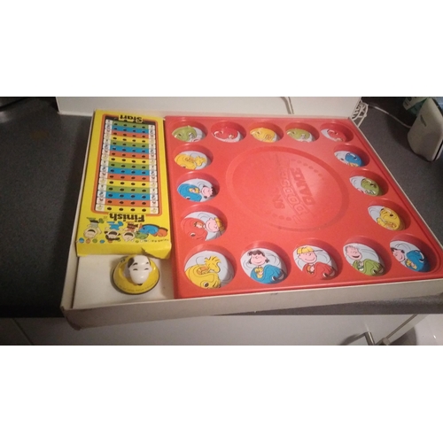 40 - SNOOPY DODGEM BOXED GAME