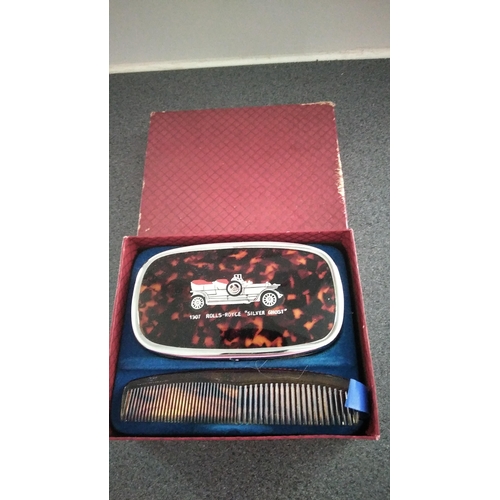 511 - BOXED ROLLS ROYCE BRUSH AND COMB SET