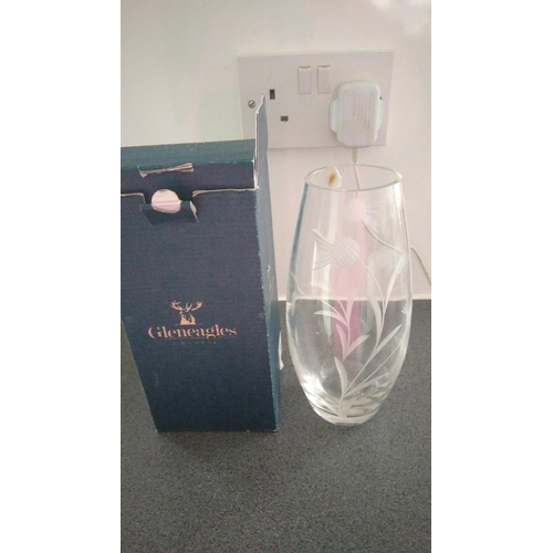 512 - GLENEAGLES BOXED VASE