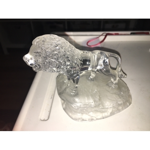 499 - VERY NICE CRYSTAL LION FIGURE