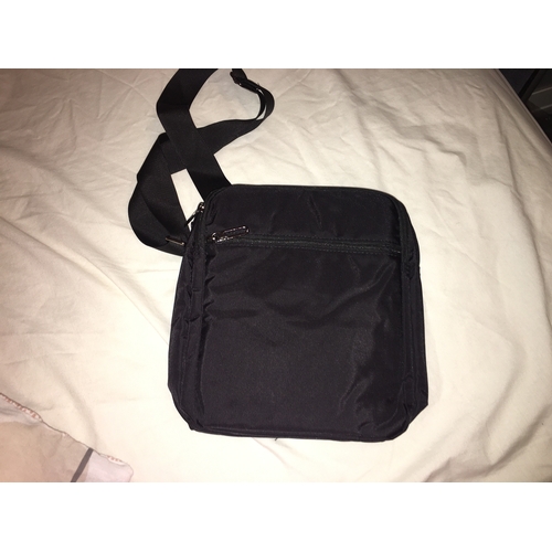 86 - NEW ZUPHRIE BLACK SHOULDER BAG