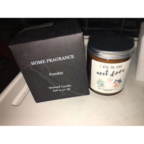 10 - NEW BOXED SCENTED CANDLE