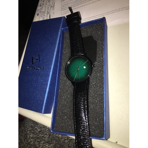 249 - NEW BOXED VATENZONE Analogue Quartz Wrist Watch With Green Face