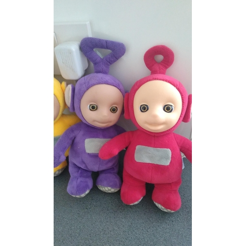 668 - Four Talking tellytubbies