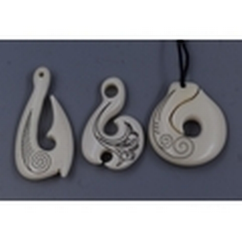 719 - BOXED SET OF THREE HAND CARVED BONE MAORI HEI MATAUI FISH HOOK PENDANT'S  WITH PAPERWORK