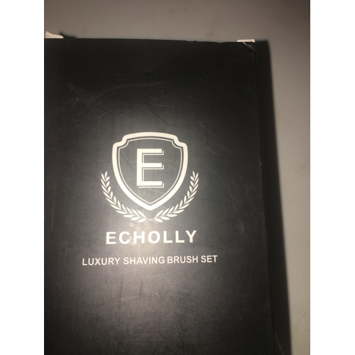 31 - NEW BOXED ECHOLLY 4 IN 1 SHAVING BRUSH KIT