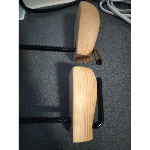 551 - PAIR OF WOODEN SHOE TREES