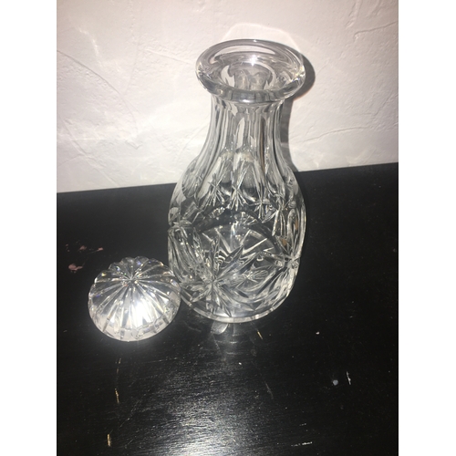 582 - VERY NICE CRYSTAL WINE DECANTER IN BEAUTIFULL CONDITION