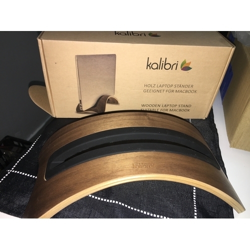 184 - NEW BOXED KALIBRI MACBOOK STAND