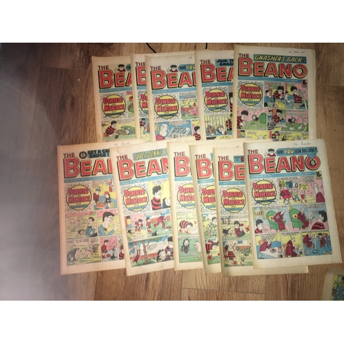 423 - SELECTION OF VINTAGE BEANO COMICS