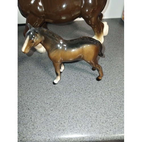 571 - BESWICK SHIRE HORSE AND FOAL