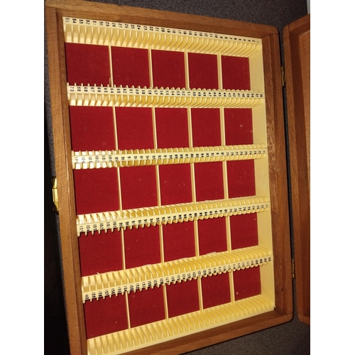 533 - SLIDE WOODEN CASE HOLDER