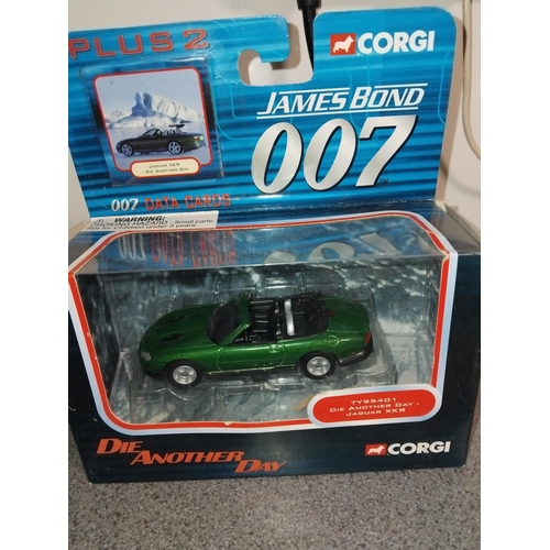 400E - JAMES BOND DIE ANOTHER DAY JAGUAR XKR CORGI CARWITH DATA CARDS