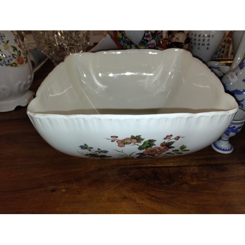 107 - NICE Wedgwood Fruit Bowl LOVELY CONDITION