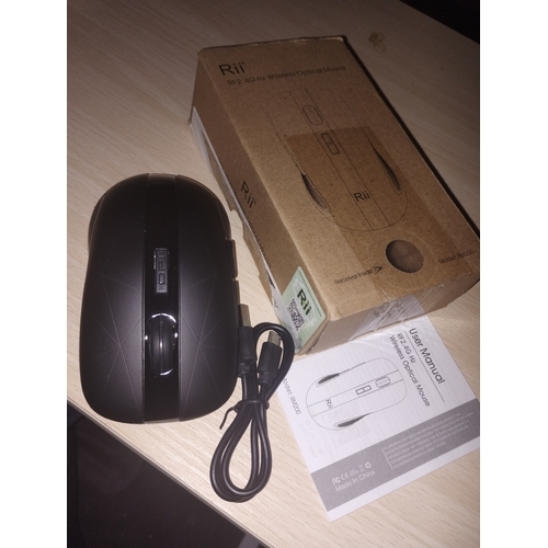 130 - NEW BOXED WIRELESS MOUSE