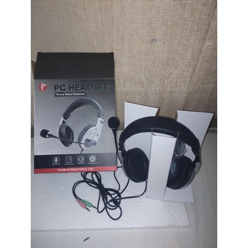 152 - NEW BOXED PC HEADSET