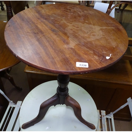 1338 - A Georgian mahogany tilt-top occasional table, on tripod base, W51cm