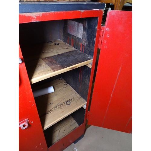 1348 - A Vintage red painted metal cabinet, with 2 doors and fitted pine shelves, and stained pine top, W69... 