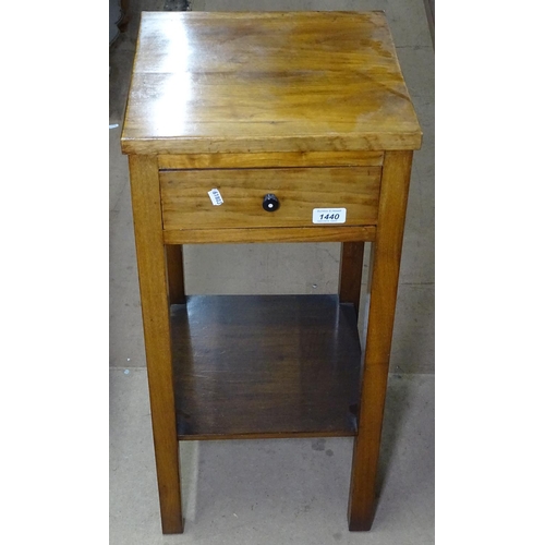 1440 - A mahogany side table with single drawer, W33cm