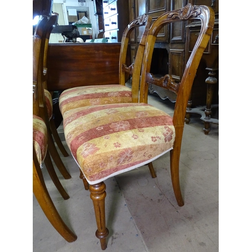 1451 - A set of 4 Victorian mahogany dining chairs, with upholstered seats and fluted legs