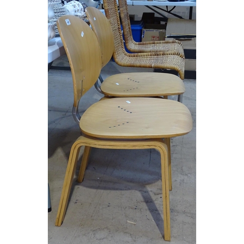 1467 - A pair of Castelli bent plywood Xylon chairs by Giancarlo Piretti