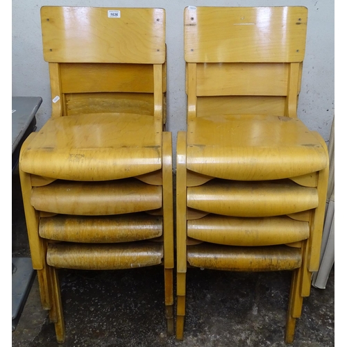 1636 - A set of 8 mid-century beech stacking children's chairs