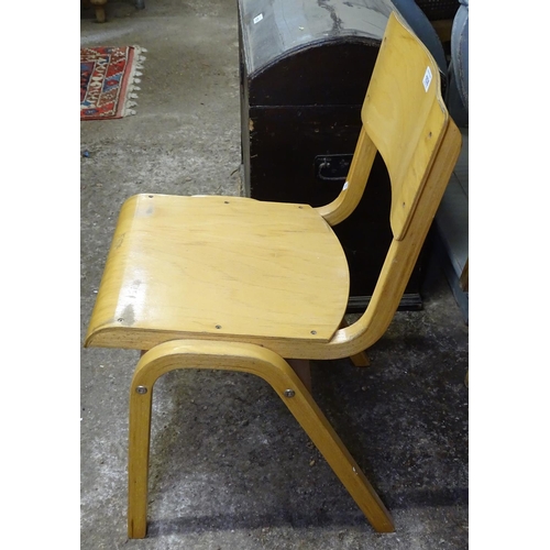 1636 - A set of 8 mid-century beech stacking children's chairs