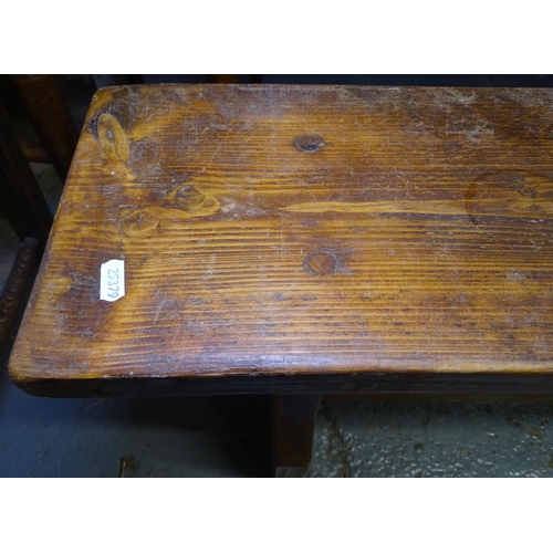 1697 - A stained pine bench, L120cm