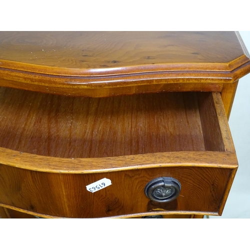 1711 - A reproduction yew wood serpentine-front 4-drawer chest of small size, W40cm