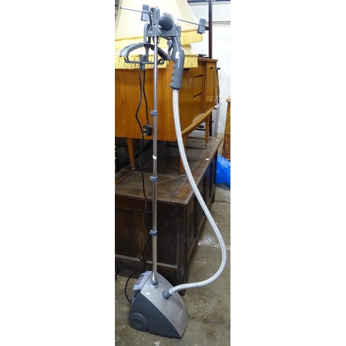 1715 - A new Pur steam cleaner, GWO