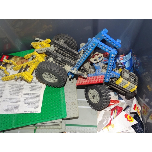 259 - 2 box fulls of LEGO