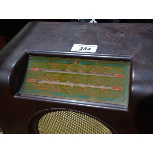 284 - A Bush bakelite valve radio