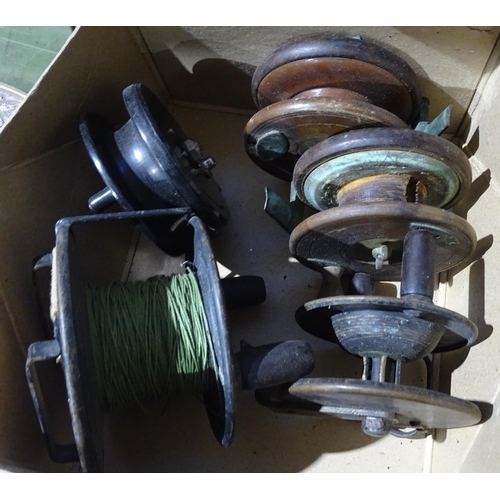 341 - Vintage fishing reels, including Osden Smiths and Allcock