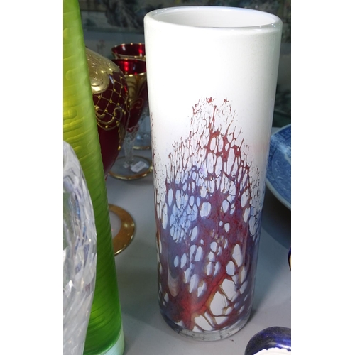 502 - A Selkirk Glass vase and other decorative glassware