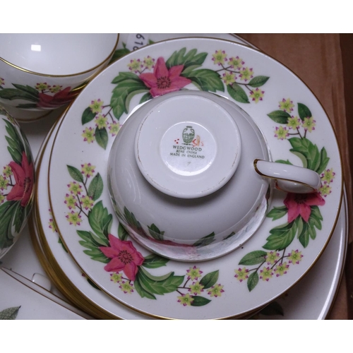 687 - A Wedgwood tea set with pink floral decoration, Cashmere teaware, and collector's plates