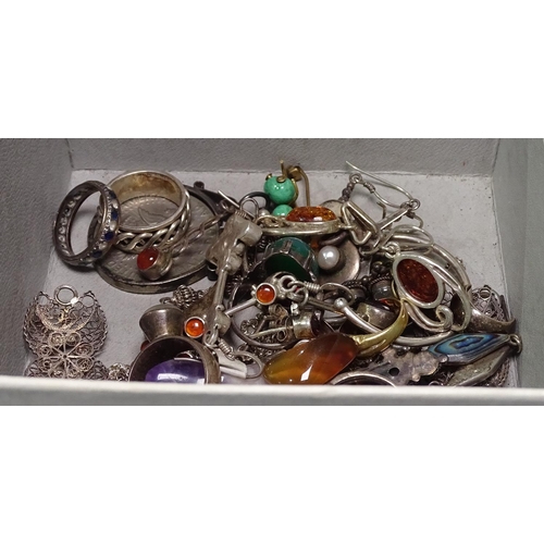 881 - A collection of silver and silver stone set jewellery, a filigree bracelet etc