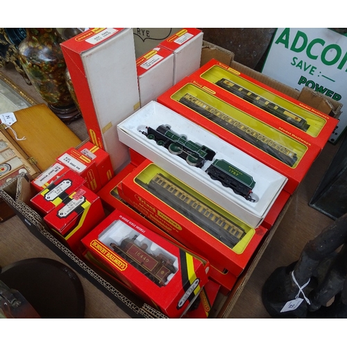 18 - A collection of Tri-ang Hornby OO gauge model railway, including Southern Railway locomotive, passen... 