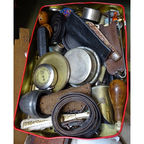 43 - A mixed box of items, including pocket knives, a miniature fan etc