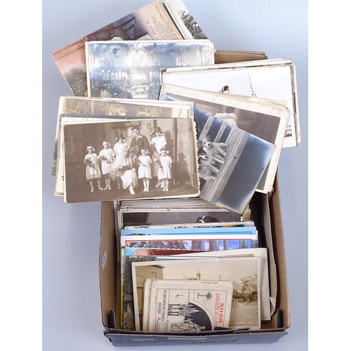 48 - A collection of Vintage postcards, including First War Period scenes, and family portraits