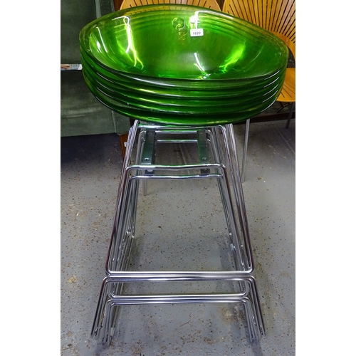 1820 - A set of 5 Promise bar stools with moulded green plastic seats, and chrome legs