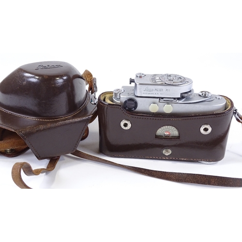 49 - A Leica M2 camera, circa 1966, serial no. 1143648, leather-cased