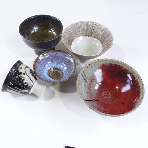 95 - 5 studio pottery bowls and tea bowls, including Hugh West and Mevagissey Pottery (5)