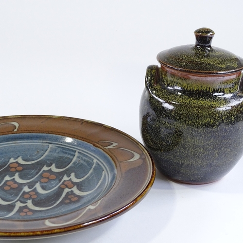 96 - David Frith - Brookhouse Pottery plate, diameter 28cm, and Ray Finch, Winchcombe Pottery storage jar... 