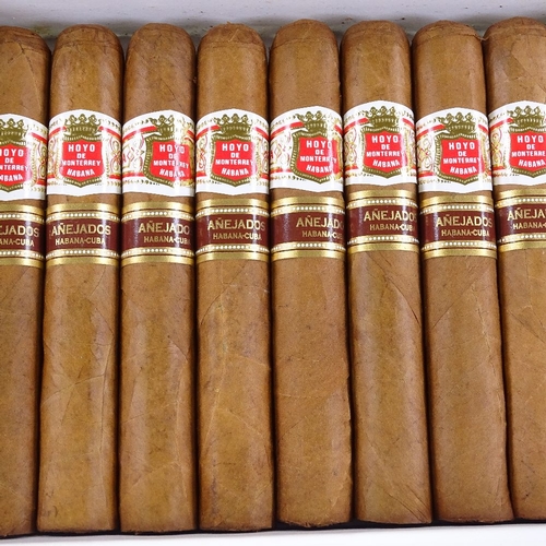 81 - Box of 13 Hoyo De Monterrey No. 4 cigars