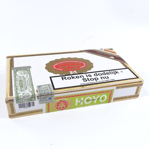 81 - Box of 13 Hoyo De Monterrey No. 4 cigars