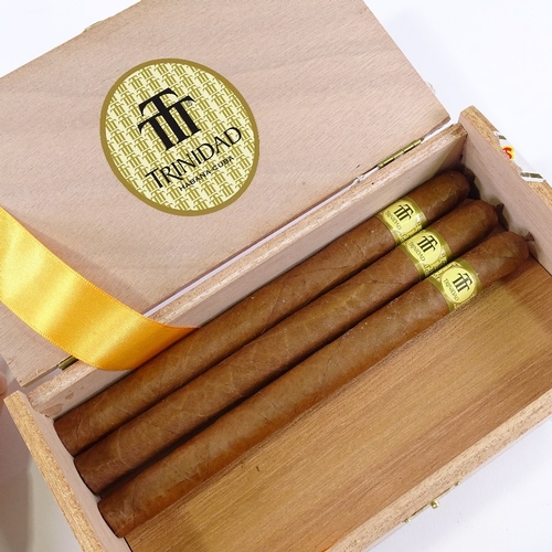 86 - Box of 15 Trinidad Fundadores cigars