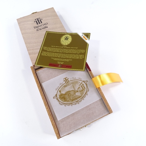 88 - Full box of Trinidad La Trova cigars (12)